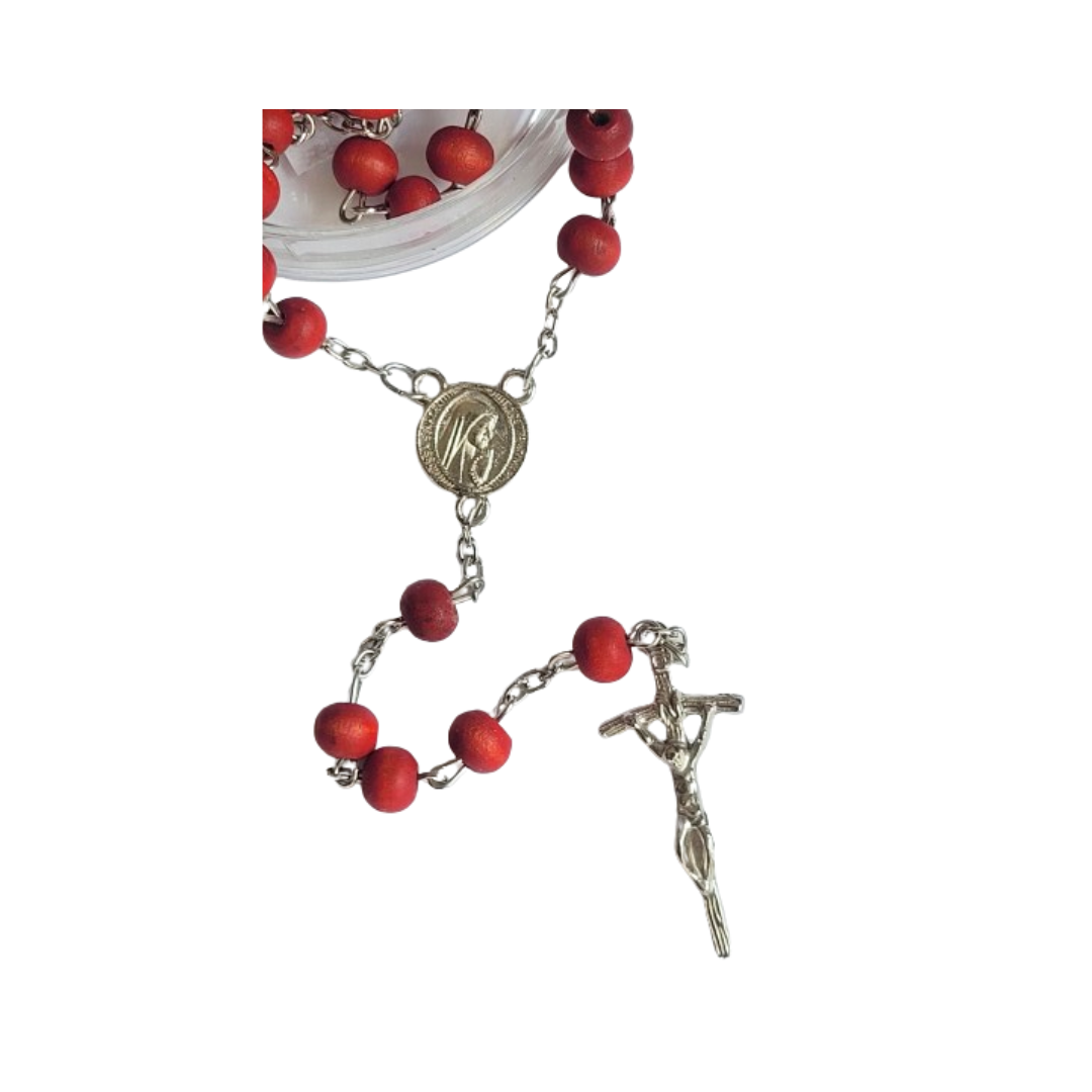 Rosario de rosas de madera